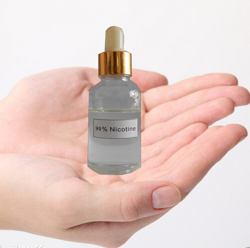 순수한 니코틴 100 ml
